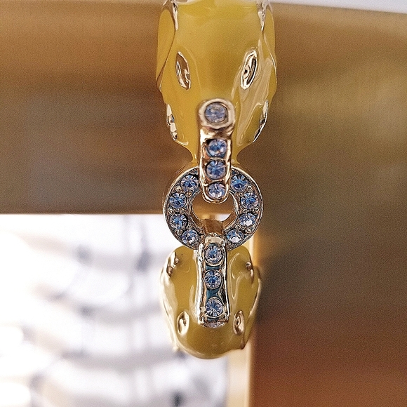 Vintage Elephant Cuff Bangle Bracelet - Picture 10 of 12